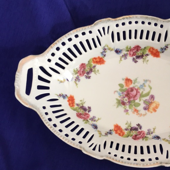 Vintage Reticulated Oval Fruit Bowl Floral with Gold Trim - Picture 4 of 10